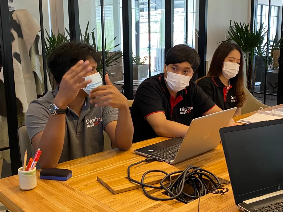 ทีมผู้เชี่ยวชาญ Digital Revo Solution ด้าน AI และ Data สำหรับองค์กร